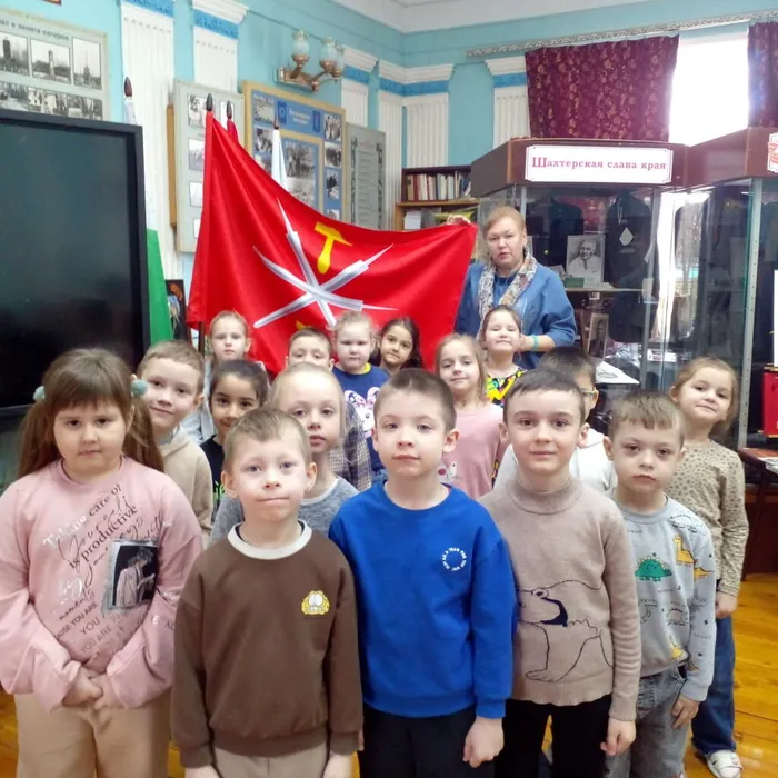 Экскурсия по экспозициям Победы: уроки истории для воспитанников детского сада № 3 КВ