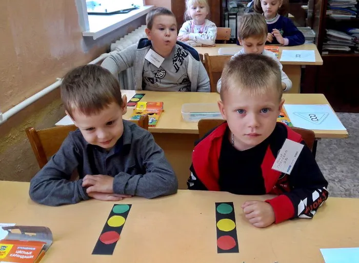 Урок безопасности по ПДД

СРР «Росинка»
Педагог Нагайцева Л.А.