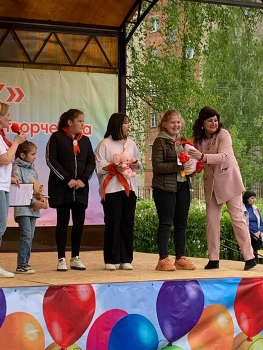 Киру награждают.jpg