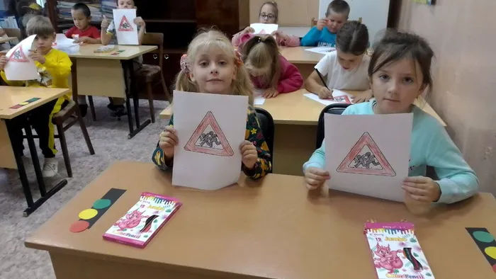 Урок безопасности по ПДД

СРР «Росинка»
Педагог Нагайцева Л.А.